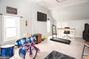 327 Jefferson St, East Greenville, PA 18041 - Photo 27