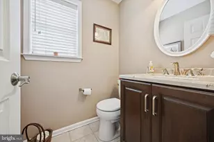 201 Crystal Ct, Blue Bell, PA 19422 - Photo 17