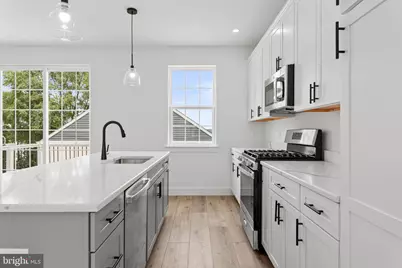 201 8th Street, Bridgeport, PA 19405 - Photo 3