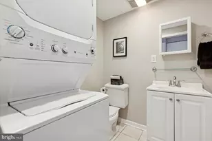 2427 Springview Rd, Norristown, PA 19401 - Photo 9