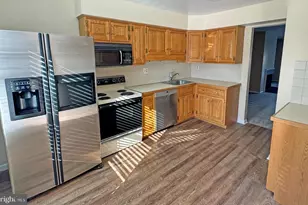 802 Seminole Gdns Gardens, Ambler, PA 19002 - Photo 3