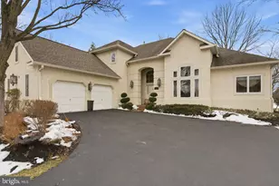 128 Inverness Dr, Blue Bell, PA 19422 - Photo 3