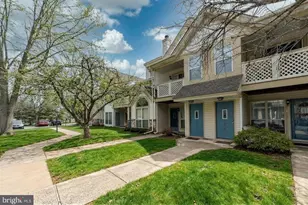 1012 Foxmeadow Dr, Royersford, PA 19468 - Photo 1