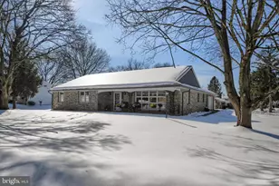 1001 Lakeview Terrace, Pennsburg, PA 18073 - Photo 3