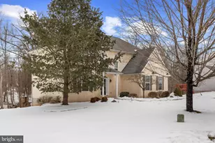 14 Kristen Cir, Pottstown, PA 19464 - Photo 5