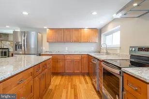 329 Hillcrest Ave, Conshohocken, PA 19428 - Photo 7