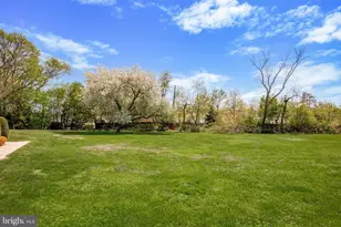 500 Manor House Ln, Willow Grove, PA 19090 - Photo 9