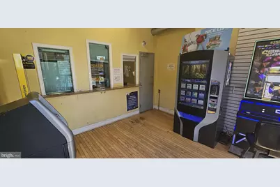 421 W Marshall Street, Norristown, PA 19401 - Photo 11