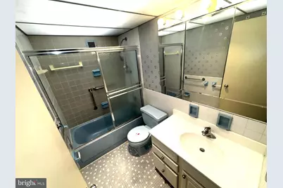 1001 City Avenue #EE-423, Wynnewood, PA 19096 - Photo 11