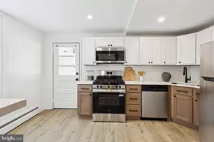 215 Bridge St, Mont Clare, PA 19453 - Photo 17