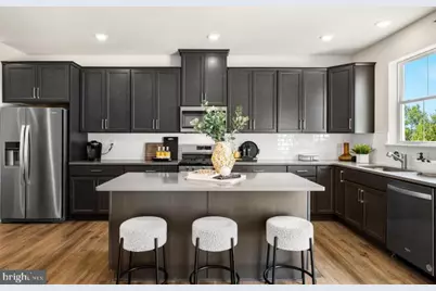 35 E Front Street, Bridgeport, PA 19405 - Photo 3