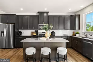 35 E Front St, Bridgeport, PA 19405 - Photo 3