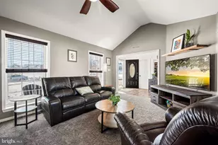 45 Pebble Beach Ln, Pottstown, PA 19464 - Photo 9