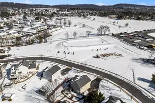 45 Pebble Beach Ln, Pottstown, PA 19464 - Photo 37