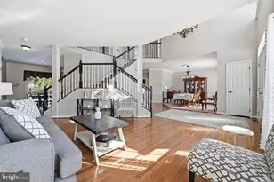 727 Sourwood Ln, Collegeville, PA 19426 - Photo 5