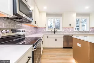 61 S Park Ave, Norristown, PA 19403 - Photo 3