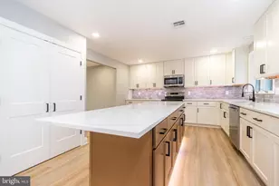 61 S Park Ave, Norristown, PA 19403 - Photo 17