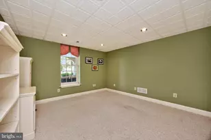 552 Longfellow Ln, Harleysville, PA 19438 - Photo 43