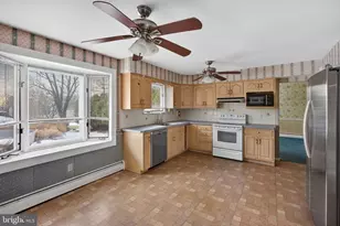 536 Lexington Ln, Norristown, PA 19403 - Photo 11