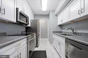 666 W Germantown Pike, Plymouth Meeting, PA 19462 - Photo 5