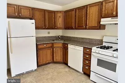 2028 Yorktown N, Norristown, PA 19403 - Photo 3