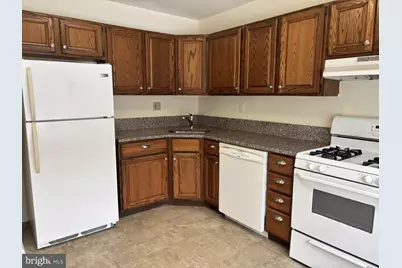 2028 Yorktown N, Norristown, PA 19403 - Photo 3