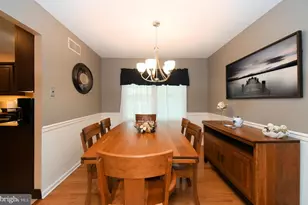 381 Courtland Ave, Harleysville, PA 19438 - Photo 7