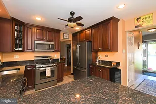 381 Courtland Ave, Harleysville, PA 19438 - Photo 11