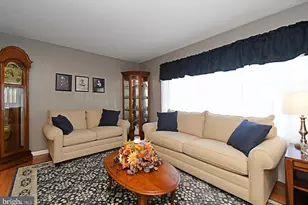 381 Courtland Ave, Harleysville, PA 19438 - Photo 5