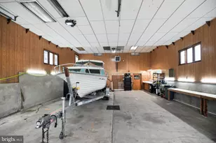 211 Spring Mt Rd, Schwenksville, PA 19473 - Photo 29