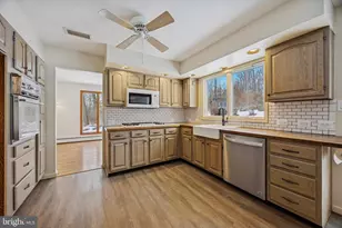 105 Susans Ln, Perkiomenville, PA 18074 - Photo 9