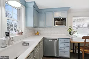 21 W Cherry Ln, Royersford, PA 19468 - Photo 7