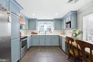 21 W Cherry Ln, Royersford, PA 19468 - Photo 3