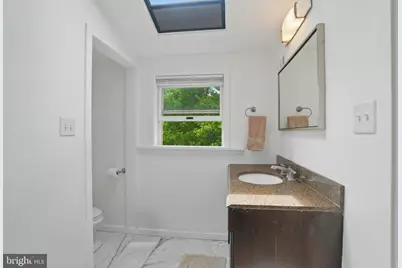 2037 Harts Lane, Conshohocken, PA 19428 - Photo 19