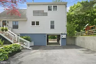 2037 Harts Ln, Conshohocken, PA 19428 - Photo 5