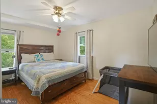 2037 Harts Ln, Conshohocken, PA 19428 - Photo 23