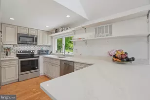 2037 Harts Ln, Conshohocken, PA 19428 - Photo 39