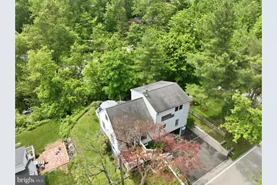 2037 Harts Lane, Conshohocken, PA 19428 - Photo 3
