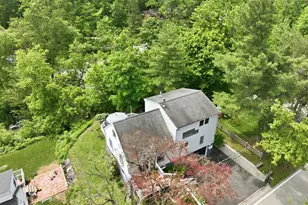 2037 Harts Ln, Conshohocken, PA 19428 - Photo 3