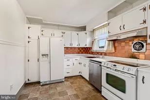 911 Cooke Ln, Norristown, PA 19401 - Photo 17