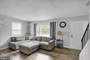 1013 Glasgow St, Pottstown, PA 19464 - Photo 5