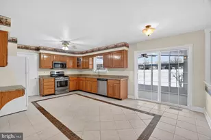 329 Morgan Way, Harleysville, PA 19438 - Photo 9