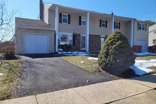 2810 Truman Dr, Hatfield, PA 19440 - Photo 3