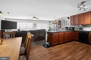 5 Creek View Ct, Telford, PA 18969 - Photo 9