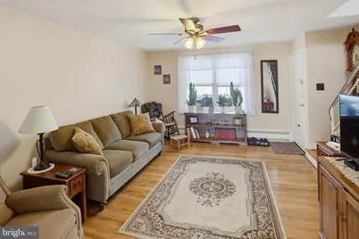 200 Maplewood Drive #B3, Pottstown, PA 19464 - Photo 5