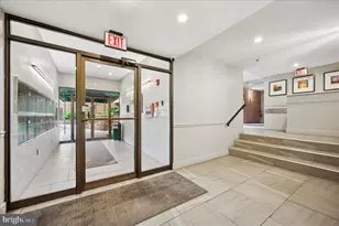 19 Rock Hill Rd, Bala Cynwyd, PA 19004 - Photo 3