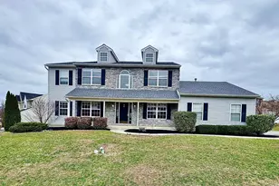 1512 Aspen Dr, Pottstown, PA 19464 - Photo 1