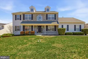 1512 Aspen Dr, Pottstown, PA 19464 - Photo 1