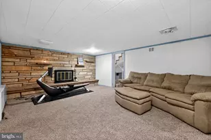 3206 Manor Rd, Huntingdon Valley, PA 19006 - Photo 11