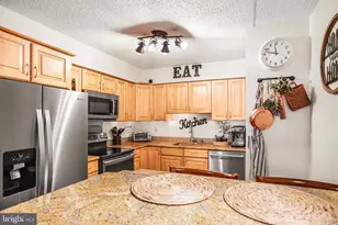 21439 Valley Forge Cir, King of Prussia, PA 19406 - Photo 7